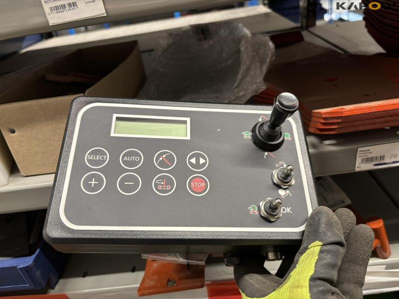 Kuhn spare parts - new 8