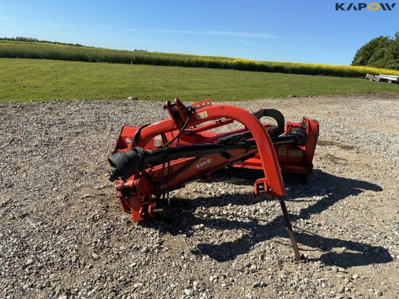 Kuhn TB211 flail mower 2