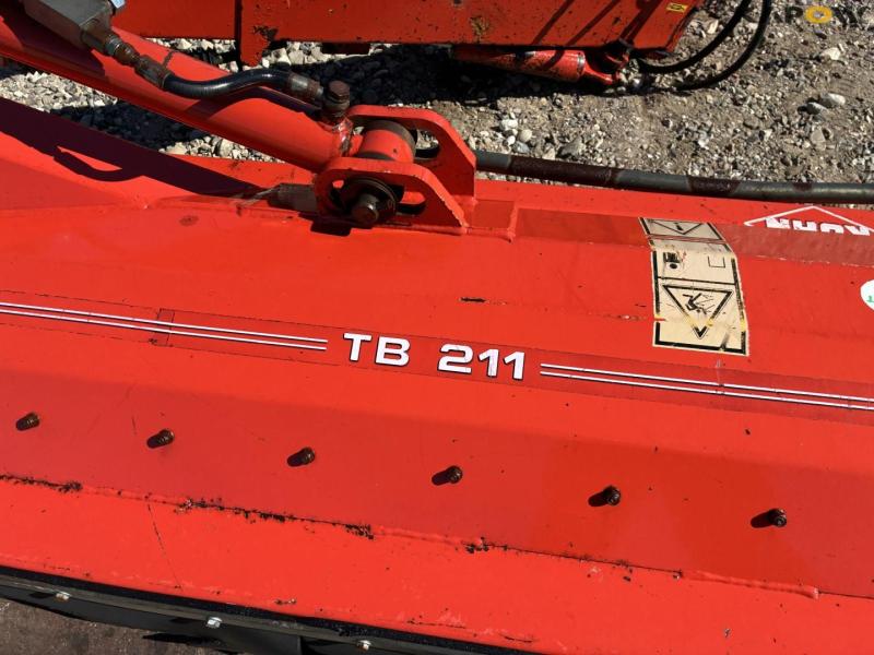 Kuhn TB211 flail mower 15