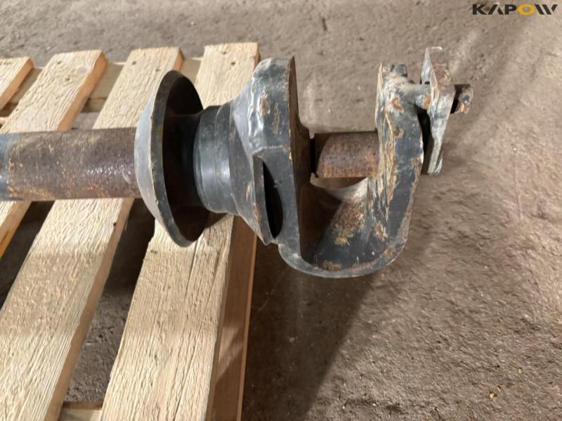 Kuhn drawbar for plough 7