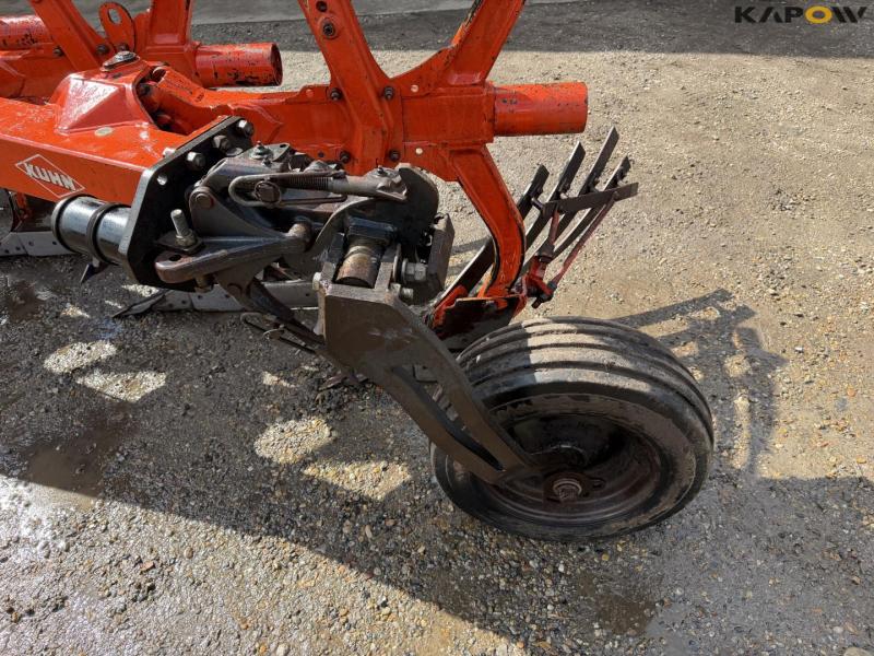 Kuhn Vari-Master 151 5 furrow plough 48