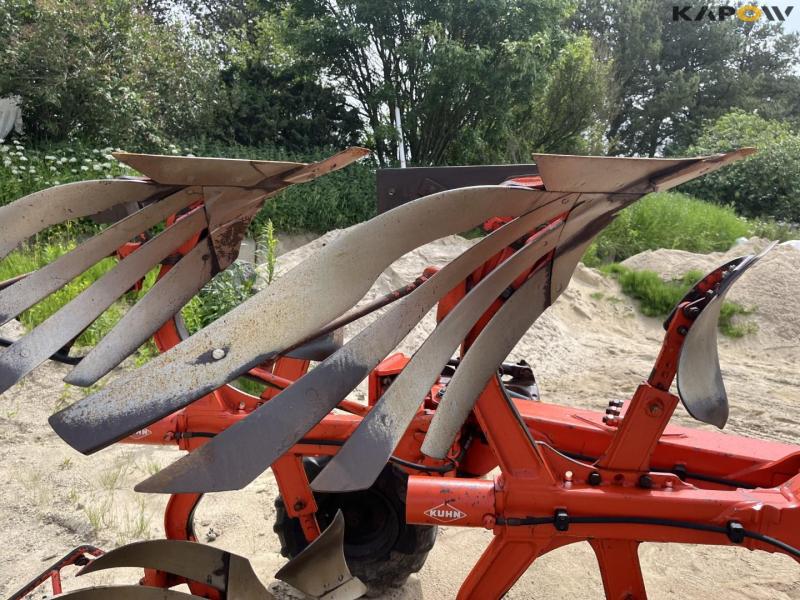 Kuhn Vari-Master 151 5 furrow reversible plough 25