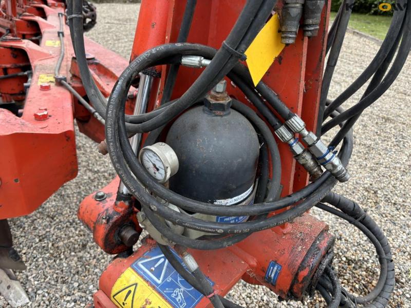 Kuhn Vari-Master 152 5 furrow plough 13