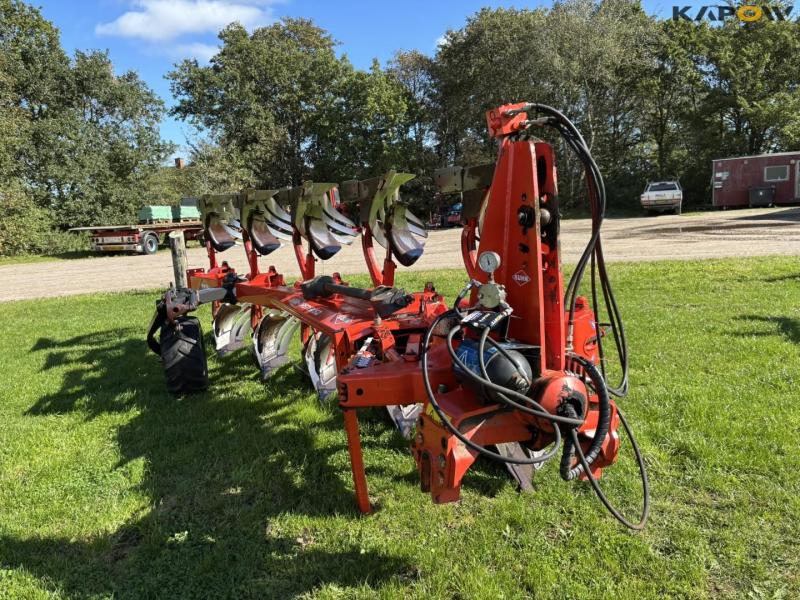 Kuhn Vari-Master 152 rake reversible plough 3