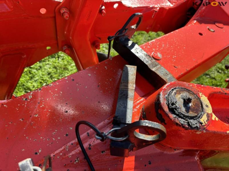 Kuhn Vari-Master 152 rake reversible plough 22