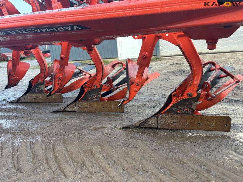 Kuhn Vari-Master 183 6-furrow plough 17