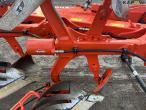 Kuhn Vari-Master 183 6-furrow plough 24