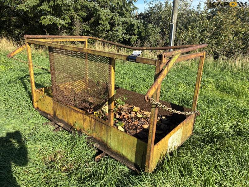 Basket for pallet forks 1