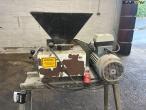 Grinder with stand 7