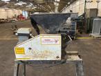 Grinder with stand 10