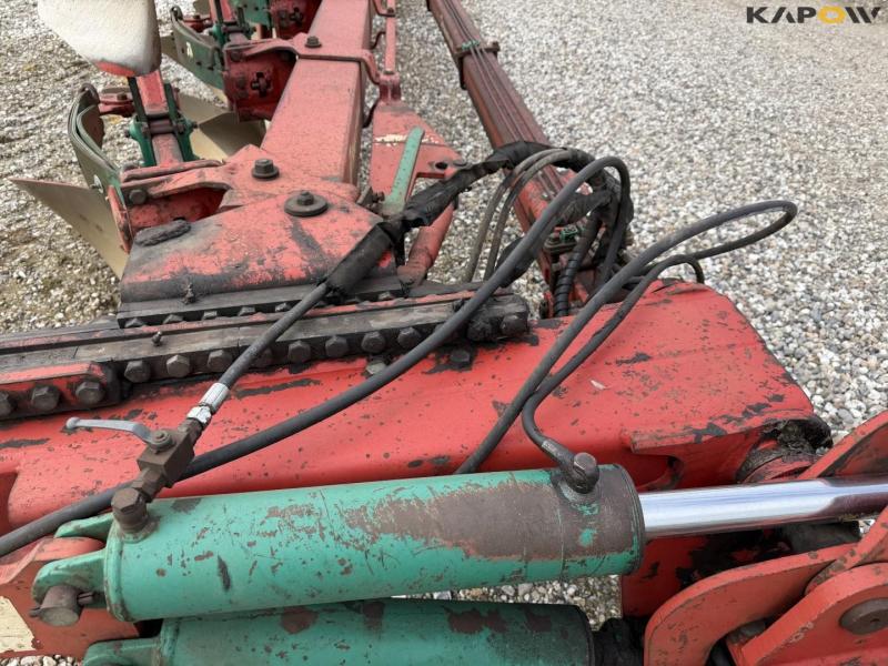Kverneland 100-30 7 furrow reversible plough 19