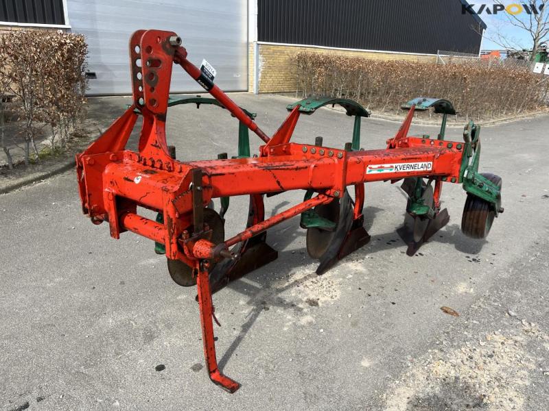 Kverneland 3 furrow plough 1