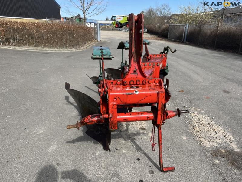 Kverneland 3 furrow plough 2