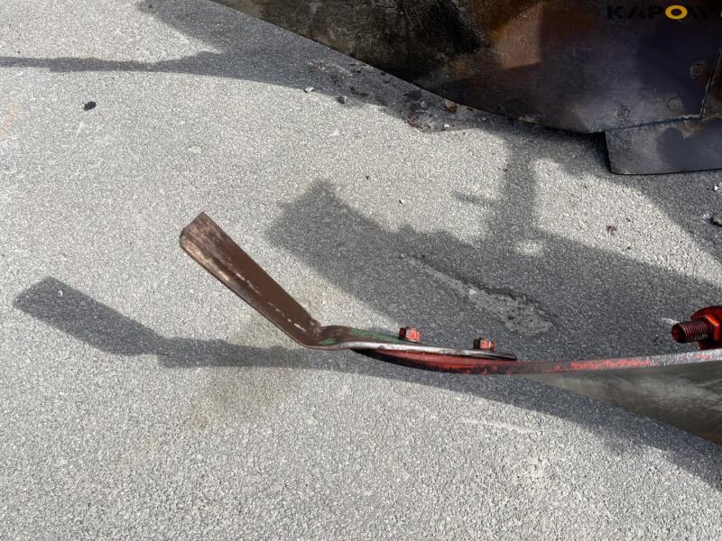 Kverneland 3 furrow plough 19