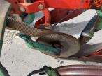 Kverneland 3 furrow plough 10