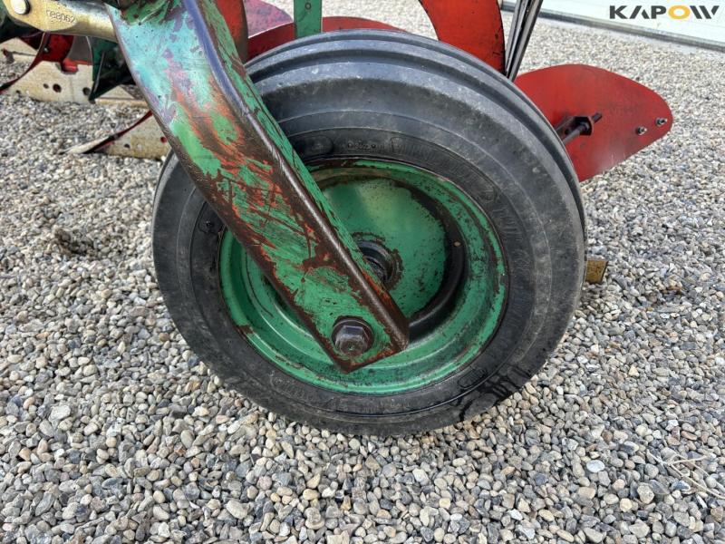 Kverneland 4-furrow EG85 reversible plow 23