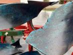 Kverneland EG100 5 furrow plough 18
