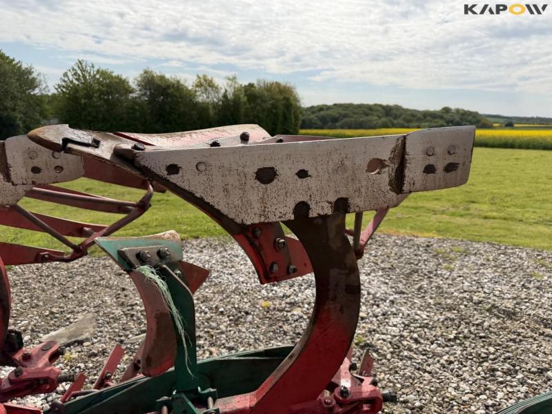 Kverneland EG100 furrow plough 21