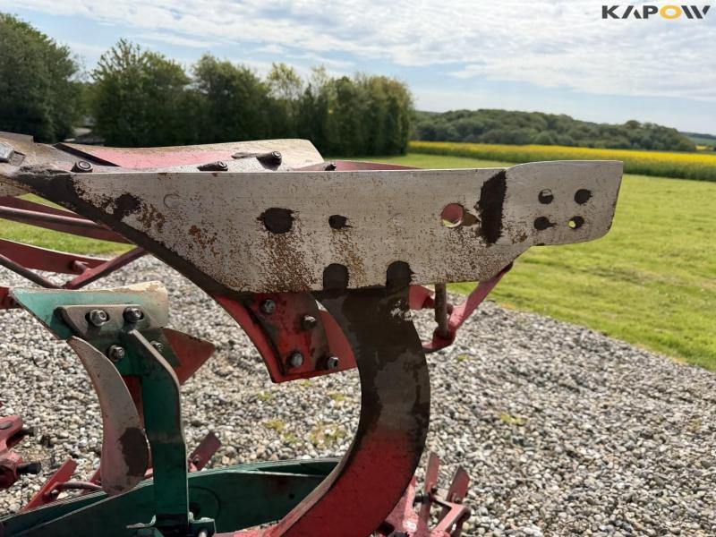 Kverneland EG100 furrow plough 24