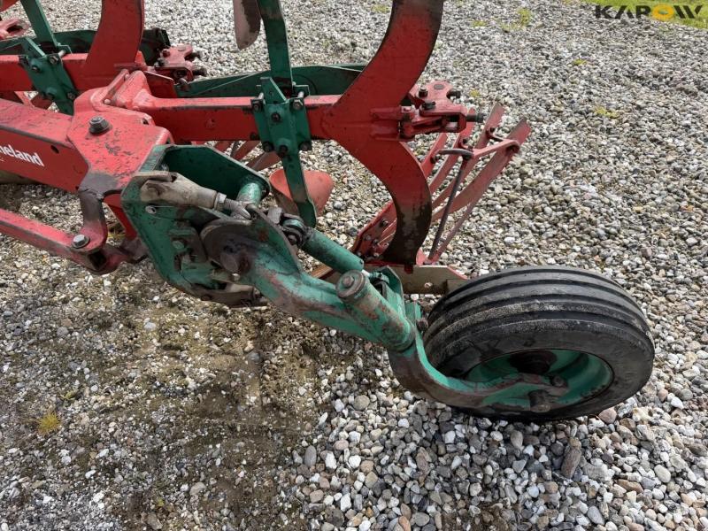 Kverneland EG100 furrow plough 45
