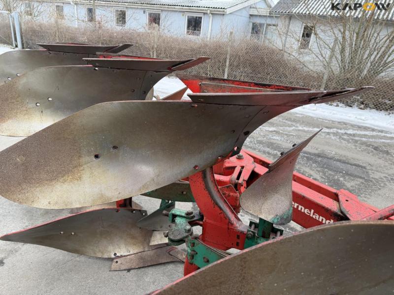 Kverneland EG85 plow 27