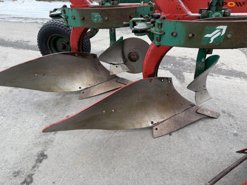 Kverneland EG85 plow 29