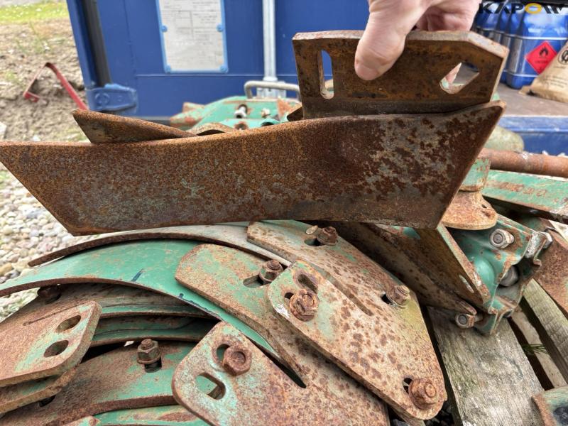 Kverneland skimmers and roller coulters 11