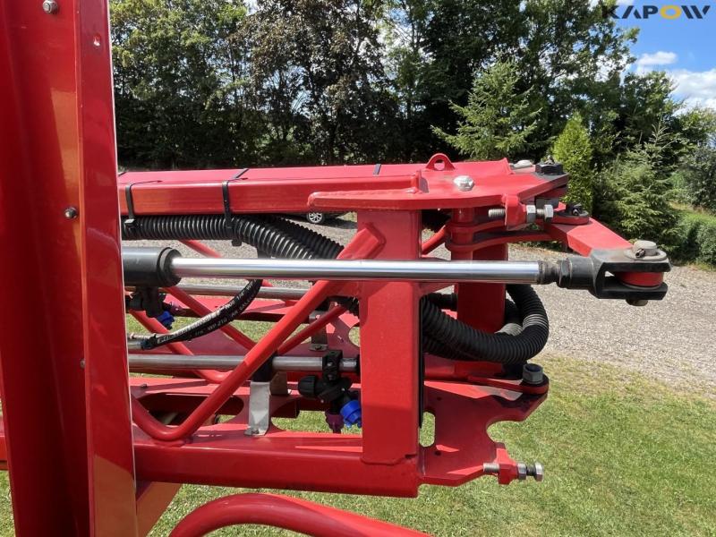 Kverneland iXtrack C50 with 24 meter boom 37