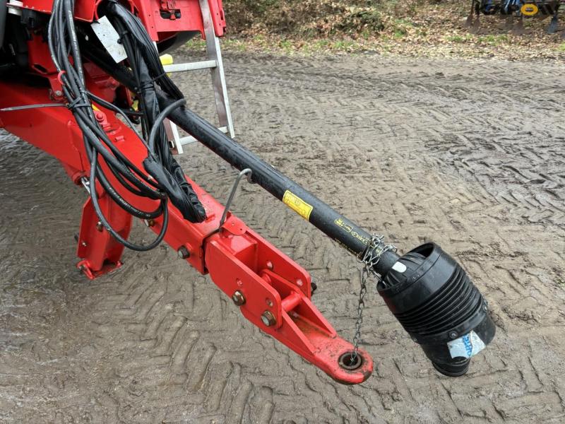 Kverneland IXtrack C60 sprayer 10