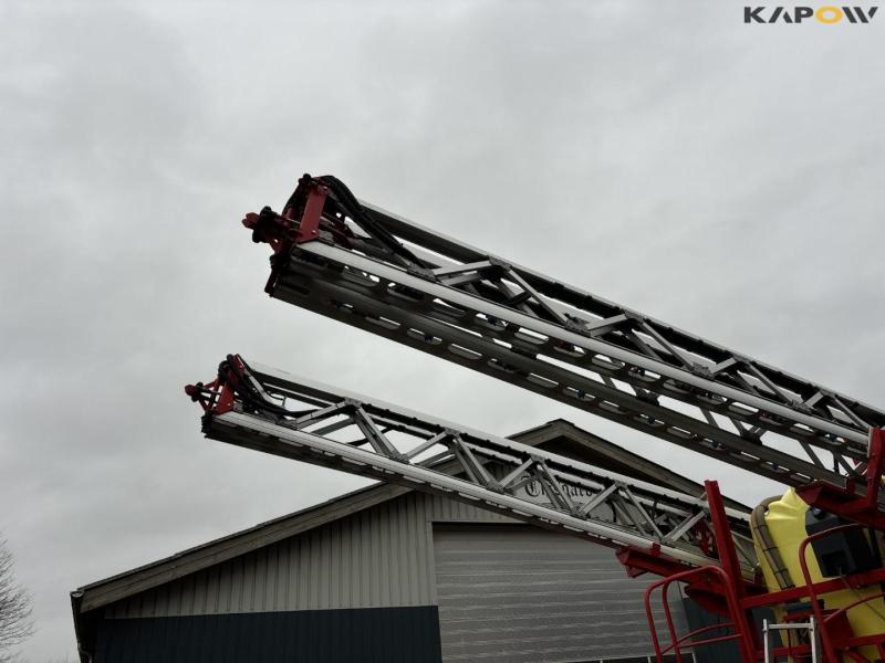 Kverneland IXtrack C60 sprayer 29