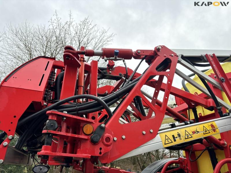 Kverneland IXtrack C60 sprayer 43