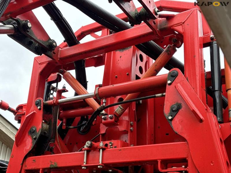 Kverneland IXtrack C60 sprayer 58