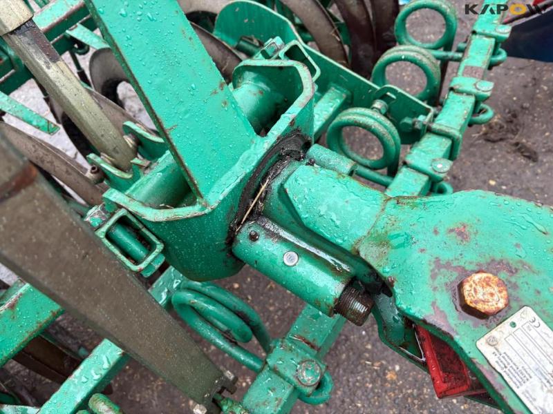 Kverneland LD 100 reversible plow with Packomat S  22