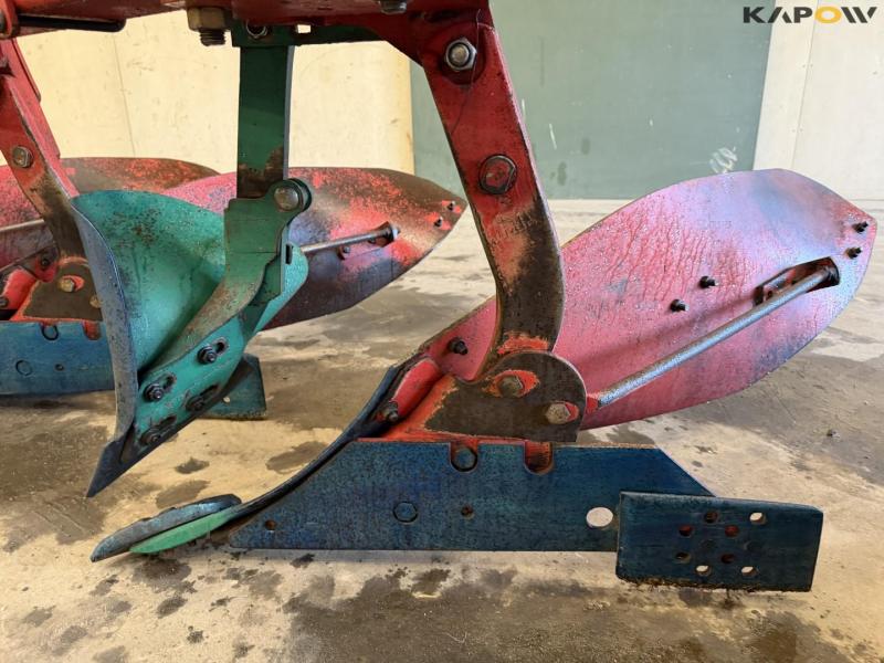 Kverneland LD100 plow 26