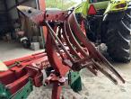 Kverneland PG100 8 furrow plough 28