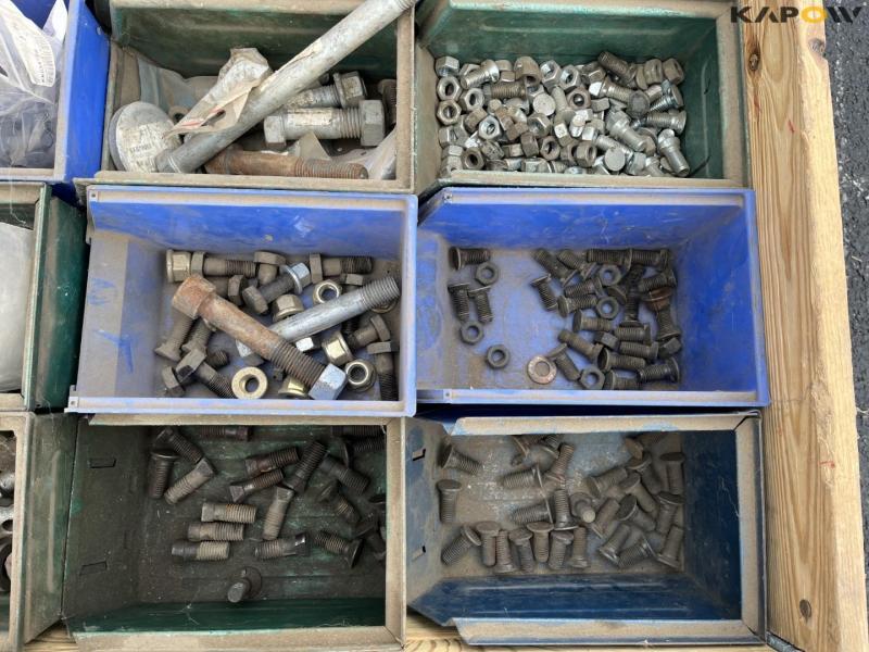 Kverneland plough bolts 12