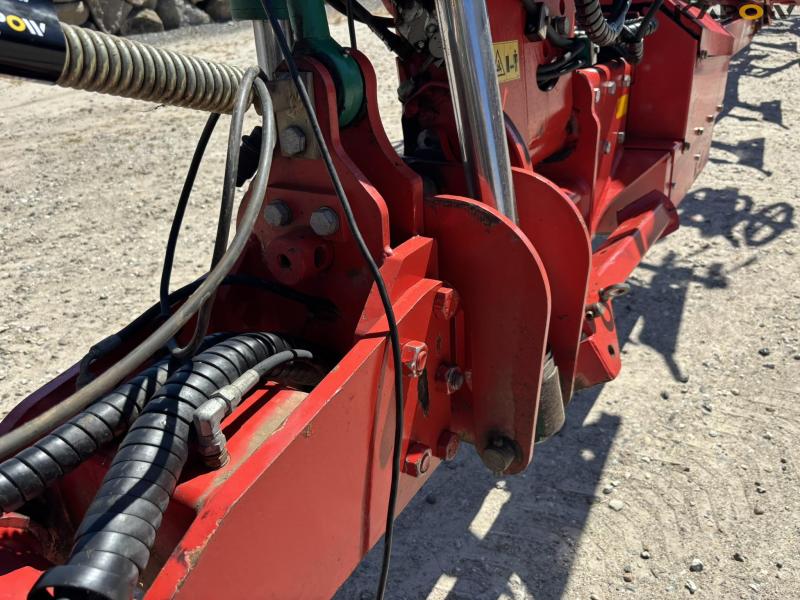 Kverneland PW 100 8 furrow reversible plough 14