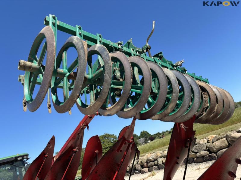 Kverneland PW 100 8 furrow reversible plough 83