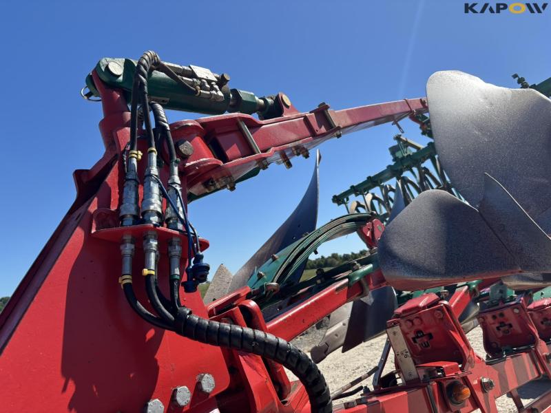 Kverneland PW 100 8 furrow reversible plough 88
