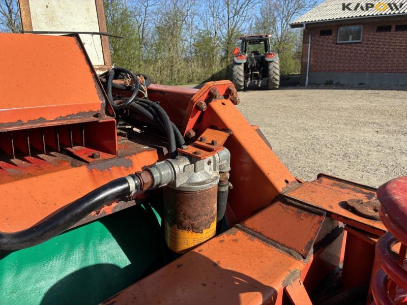 Kverneland taarup 338b/328E seeding set with front mower 49