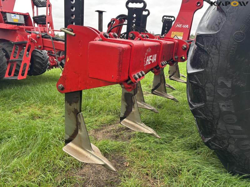 Kverneland U-Drill 4000 plus with HE-VA pits 15