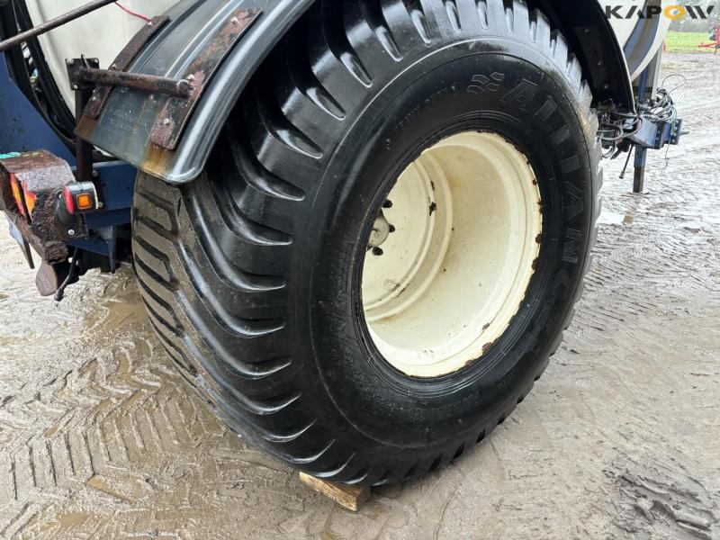 Sprayer Uni-Flyg 7000 24meter sprayer 54