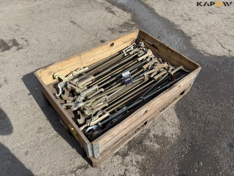 Locks for twin wheels 3