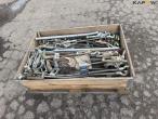 Locks for twin wheels 2