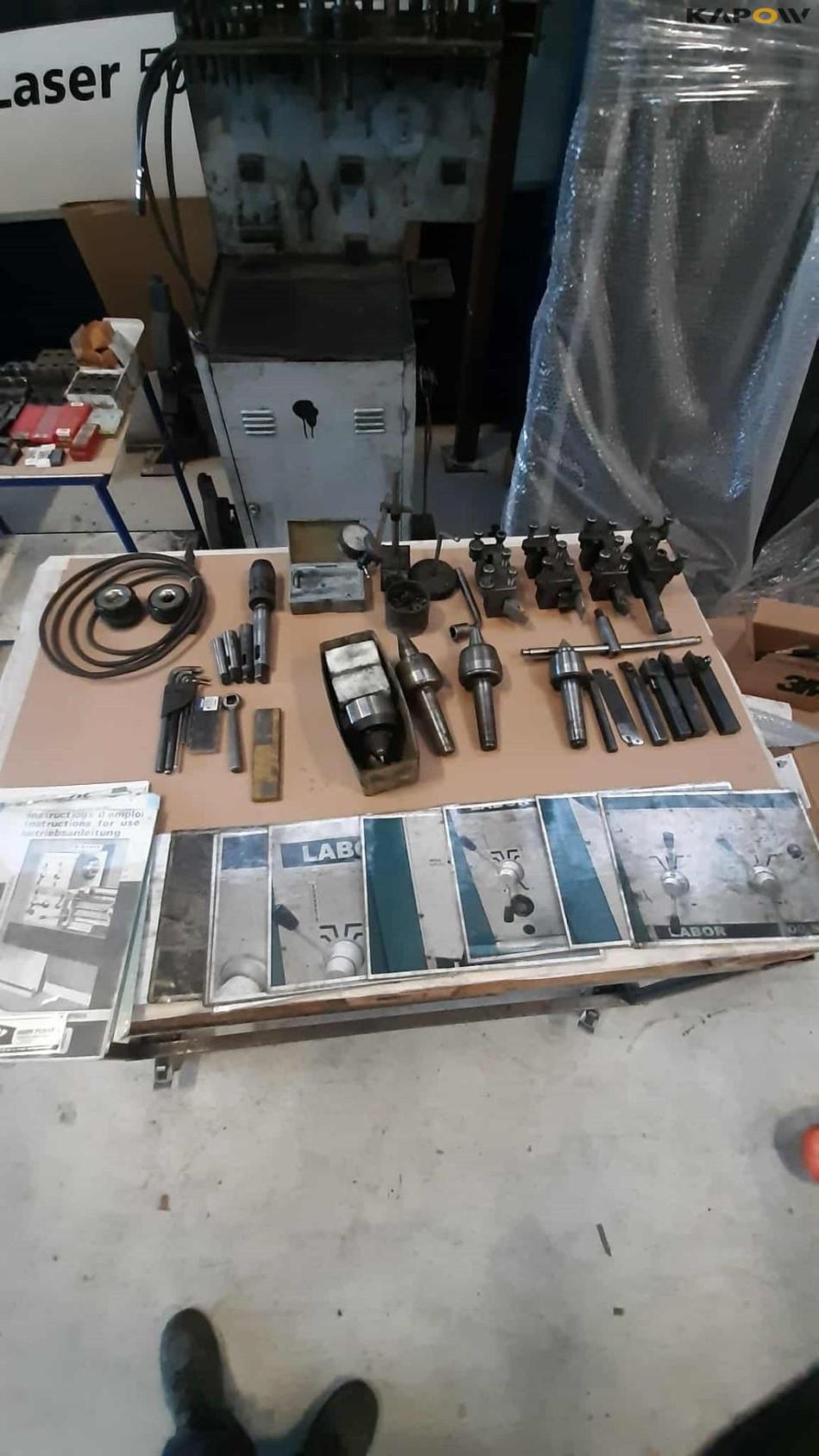 Labor 200S lathe with equipment 10