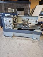 Labor 200S lathe with equipment 4