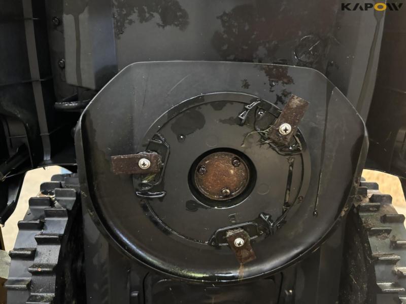 Landxcape LX791i robotic lawnmower 17