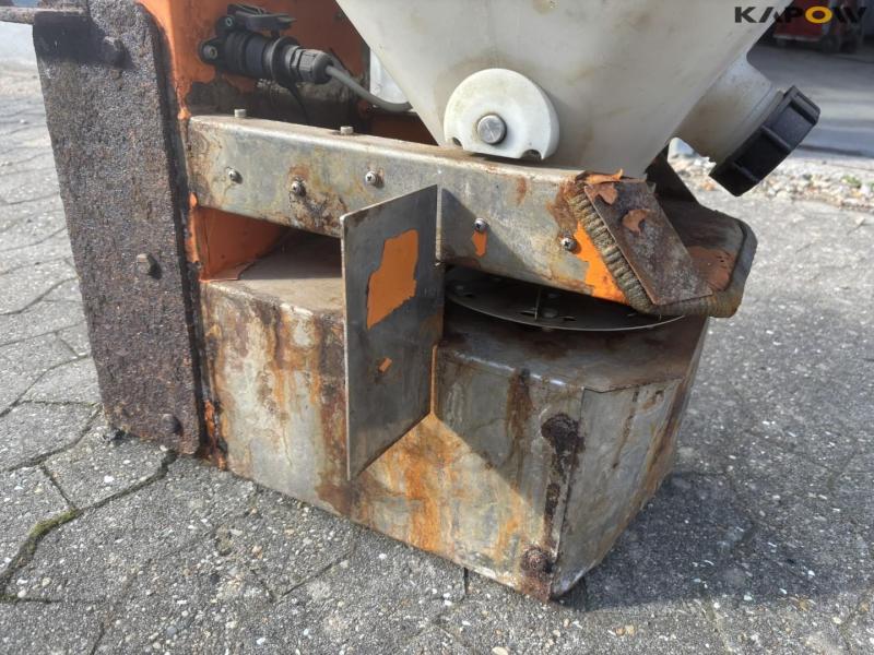 Lehner salt spreader 13