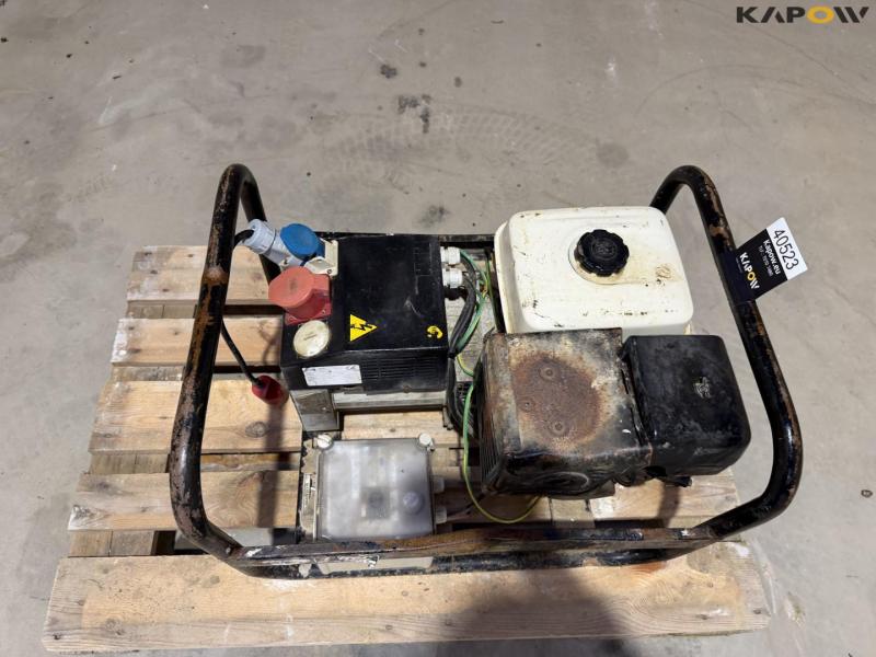 Lift petrol generator 20