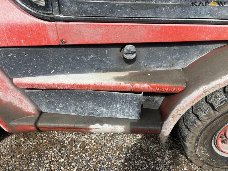 Linde H60D-02 diesel forklift with forks 27